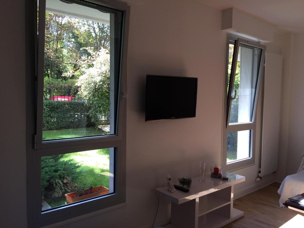 Trés Beau Studio  Neuilly-sur-Seine Extérieur photo